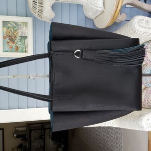 Vince Camuto shopper